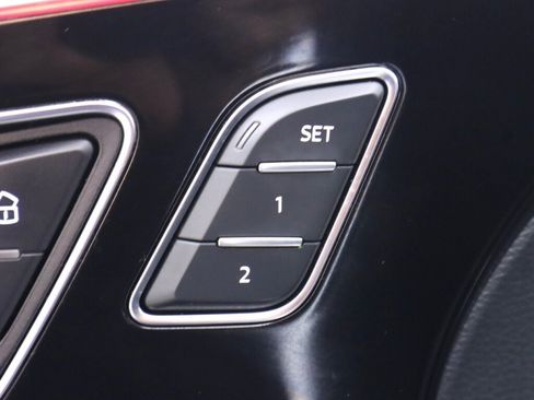 Used 2018 Audi Q7 3.0T Prestige w/ Prestige Package AWD/4WD image 30