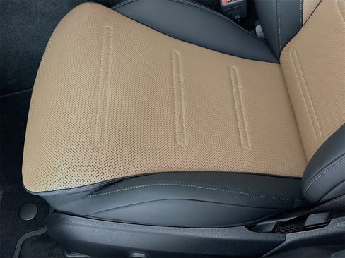 New 2026 Mercedes-Benz E 53 AMG e 4MATIC Sedan image 21