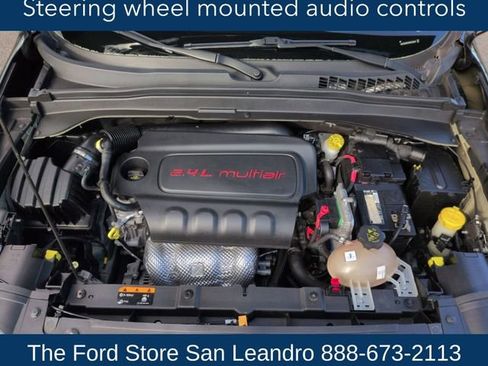 Used 2016 Jeep Renegade Latitude w/ Cold Weather Group image 16