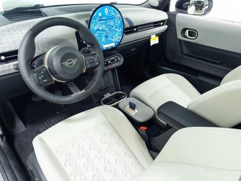 Used 2025 MINI Cooper 2-Door Hardtop image 20