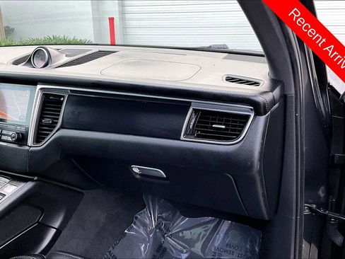 Used 2017 Porsche Macan GTS image 26