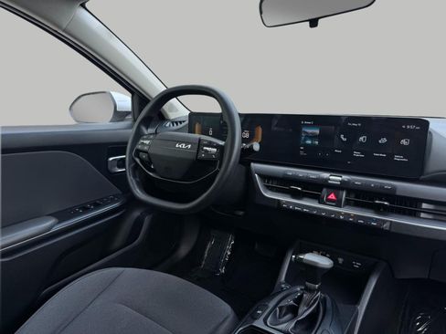 Certified 2025 Kia K4 FWD image 27