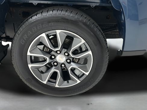 Used 2024 Chevrolet Silverado 1500 LT AWD/4WD image 9