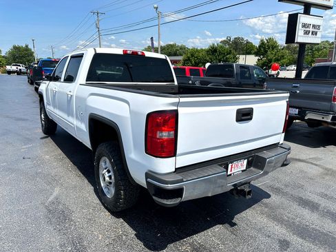 Used 2015 GMC Sierra 2500 SLE image 2