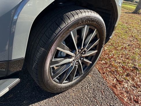 Used 2024 Lexus GX 550 image 16