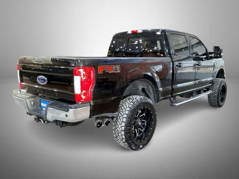 Used 2017 Ford F250 Lariat w/ Lariat Ultimate Package image 5