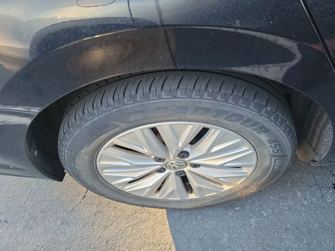 Used 2019 Volkswagen Jetta S image 11