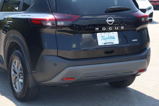 Used 2023 Nissan Rogue S AWD/4WD image 8
