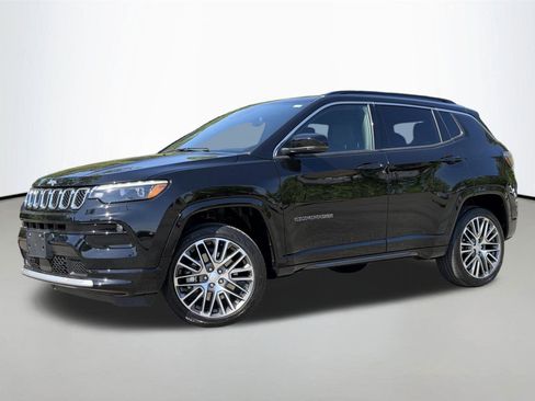 Used 2023 Jeep Compass Limited w/ Elite Group AWD/4WD image 1