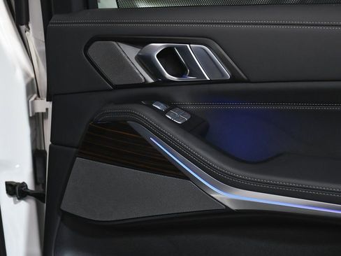 Used 2026 BMW X7 xDrive40i image 15