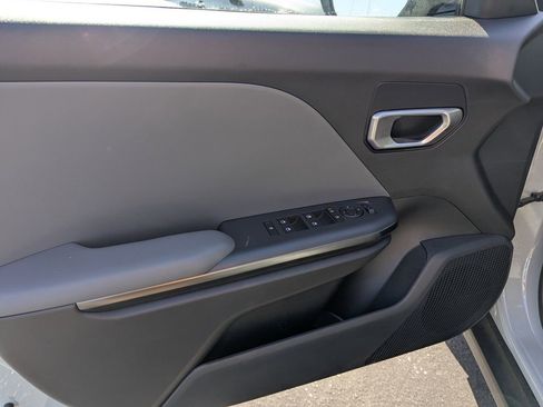 New 2026 Kia K4 LXS image 17