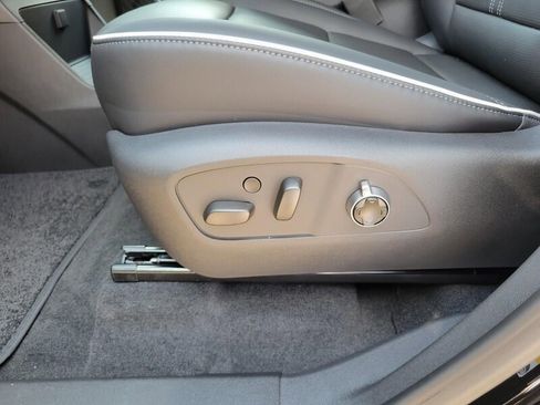 New 2026 Buick Enclave Avenir w/ Super Cruise Package image 13