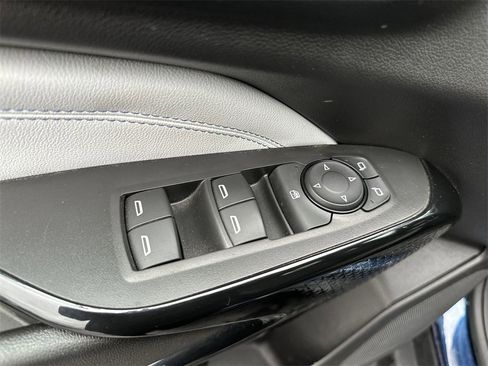 Used 2024 Chevrolet Trax LT w/ Driver Confidence Package image 13