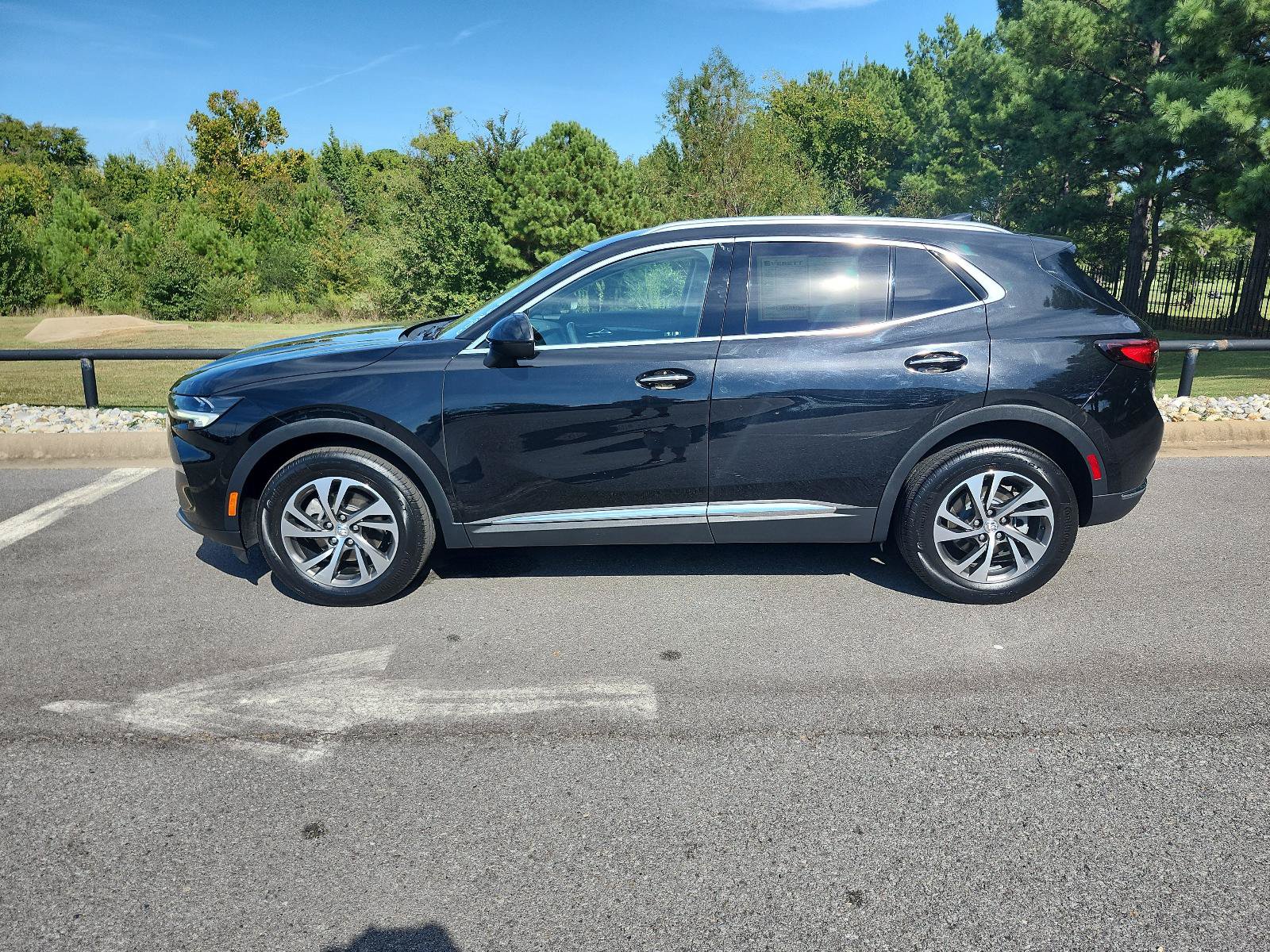 Certified 2023 Buick Envision Essence AWD/4WD image 2