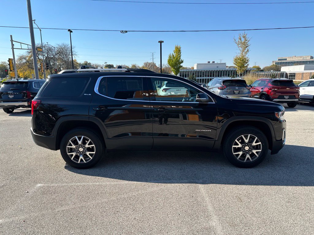 Used 2023 GMC Acadia SLE w/ Driver Convenience Package FWD image 6