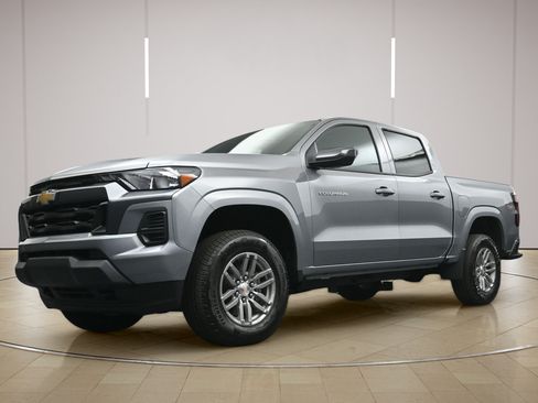 Used 2026 Chevrolet Colorado LT w/ Advanced Trailering Package AWD/4WD image 25