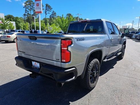 Used 2025 Chevrolet Silverado 2500 LT w/ Trail Boss Package AWD/4WD image 8