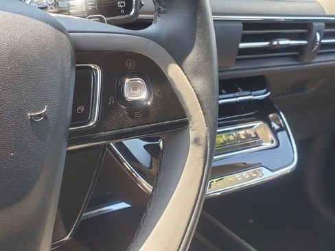 Certified 2023 Lincoln Corsair Reserve FWD image 16
