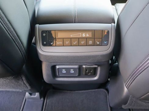 New 2026 Nissan Pathfinder Platinum FWD image 17