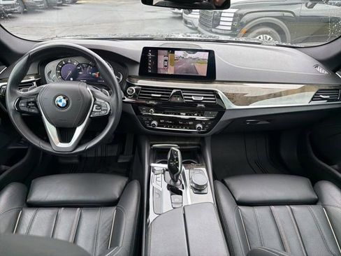 Used 2019 BMW 540i w/ Premium Package RWD image 27