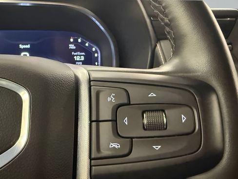 Used 2024 GMC Yukon SLT AWD/4WD image 21
