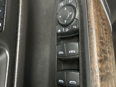 Used 2021 GMC Sierra 3500 Denali w/ Denali Black Diamond Edition AWD/4WD image 9