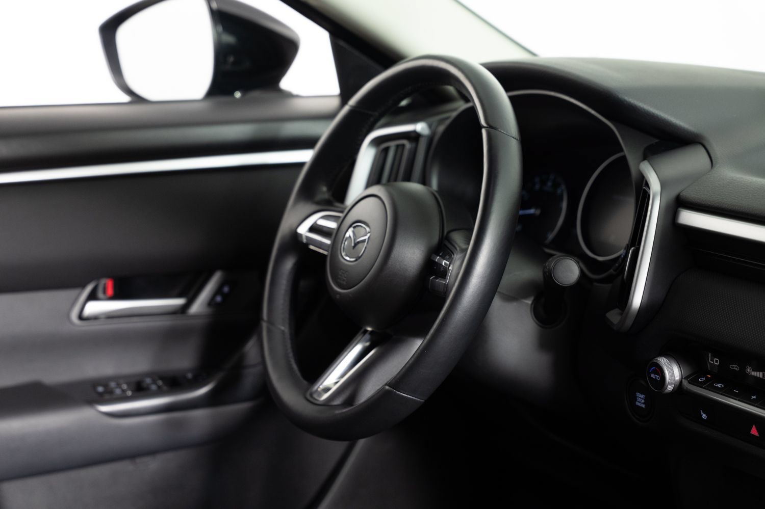 Used 2024 MAZDA CX-50 AWD 2.5 S w/ Cargo Package image 24