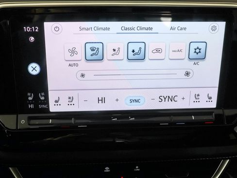 Used 2024 Volkswagen Atlas Cross Sport SEL Premium R-Line image 30