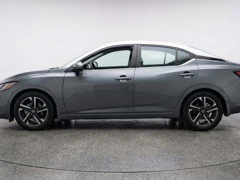 Used 2025 Nissan Sentra SV image 5