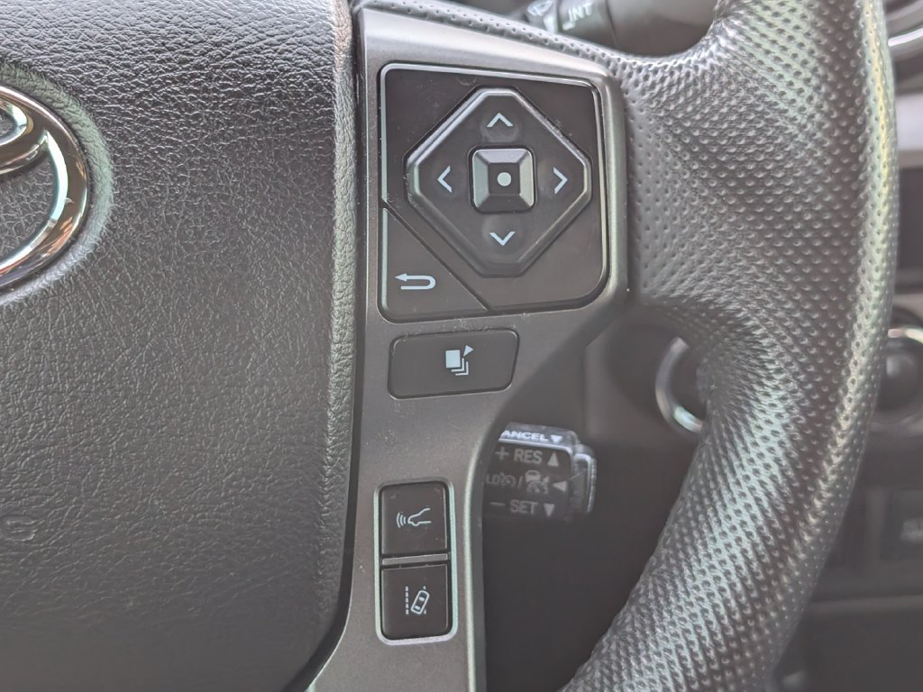 Used 2021 Toyota Tacoma TRD Sport w/ Technology Package AWD/4WD image 19