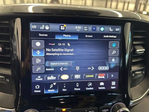 Used 2022 RAM 1500 Laramie AWD/4WD image 31