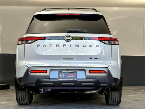New 2026 Nissan Pathfinder SL AWD/4WD image 4