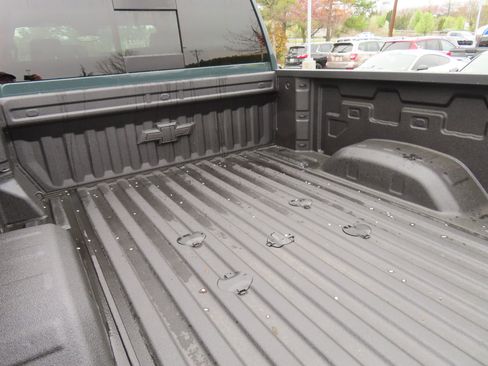 Used 2025 Chevrolet Silverado 2500 ZR2 w/ Technology Package AWD/4WD image 11