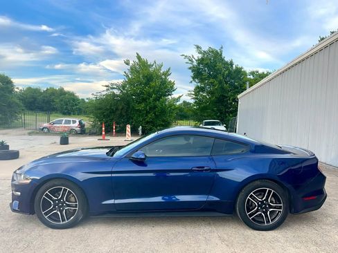 Used 2019 Ford Mustang Coupe w/ Equipment Group 101A RWD image 3