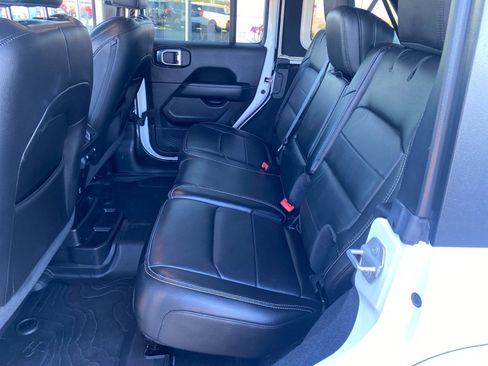 Used 2020 Jeep Wrangler Unlimited Sahara AWD/4WD image 24