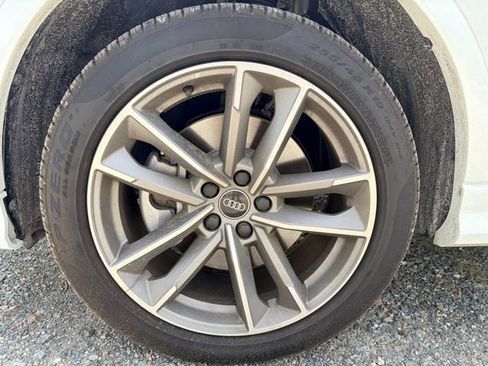 Used 2025 Audi Q3 2.0T Premium w/ Convenience Package image 5