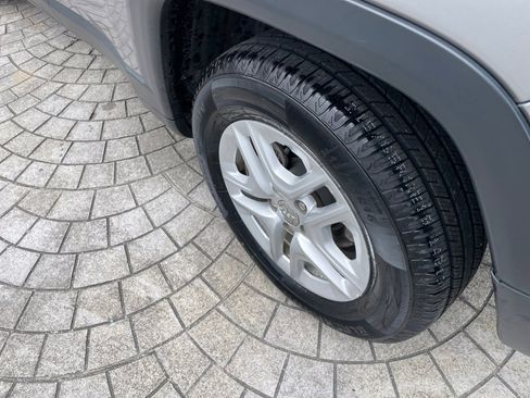 Used 2018 Jeep Compass Sport image 28