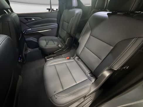 Used 2026 Chevrolet Traverse LT AWD/4WD image 13