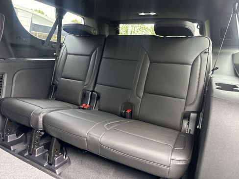 New 2026 GMC Yukon XL Denali w/ LPO, Floor Liner Package AWD/4WD image 18