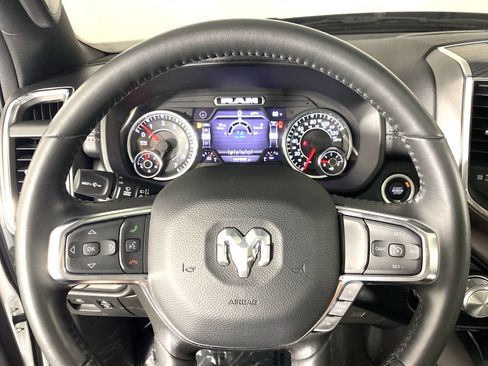 Used 2024 RAM 1500 Laramie AWD/4WD image 23