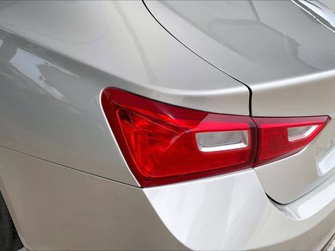 Used 2016 Chevrolet Malibu LT FWD image 27