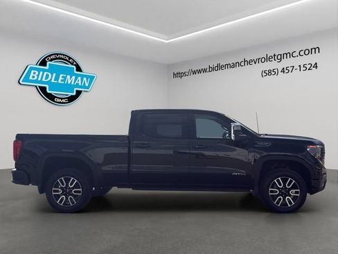 Used 2024 GMC Sierra 1500 AT4 w/ Technology Package AWD/4WD image 9