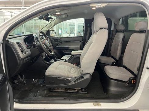 Used 2018 Chevrolet Colorado W/T w/ WT Convenience Package AWD/4WD image 17