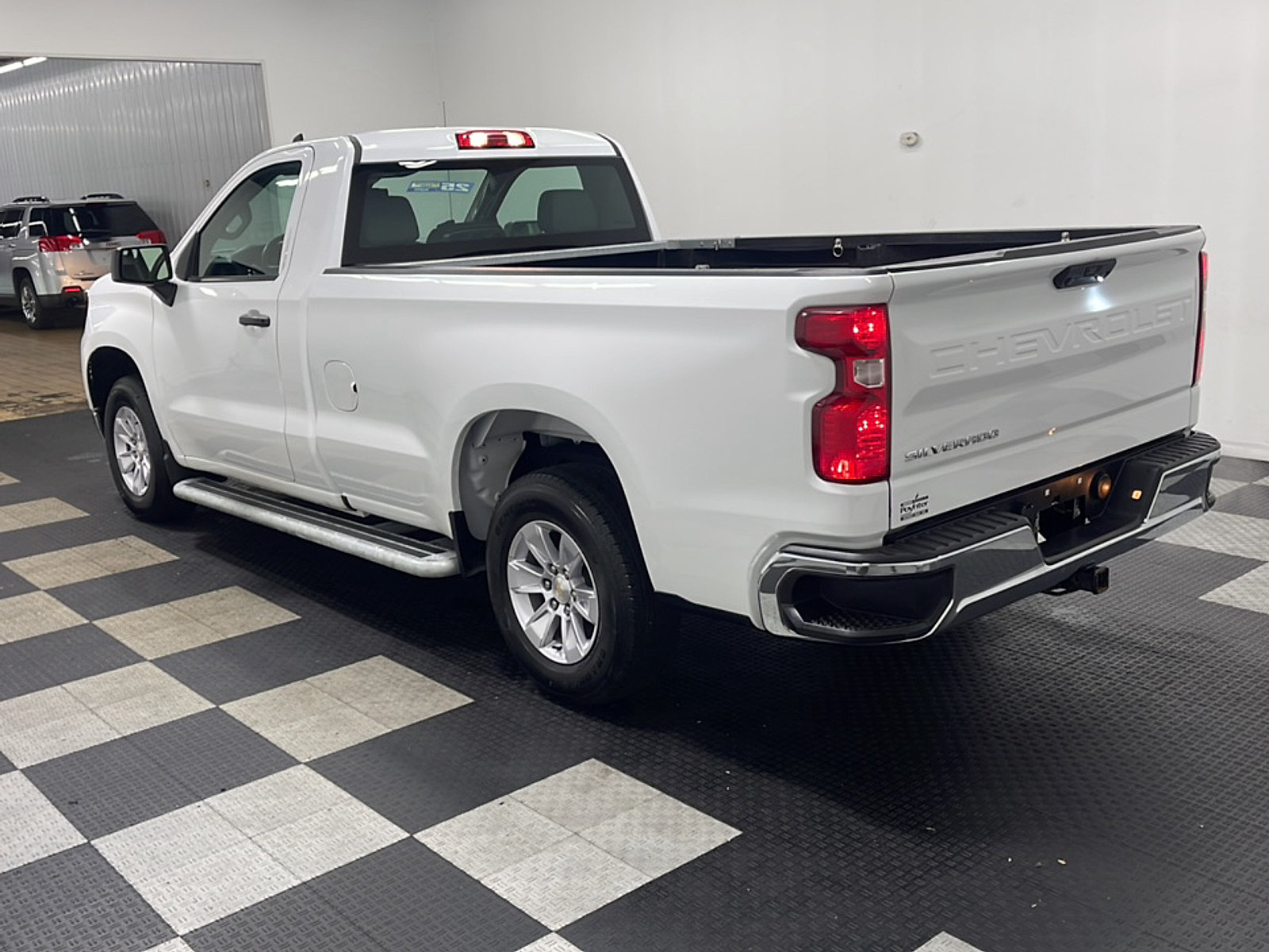 Used 2025 Chevrolet Silverado 1500 W/T RWD image 13