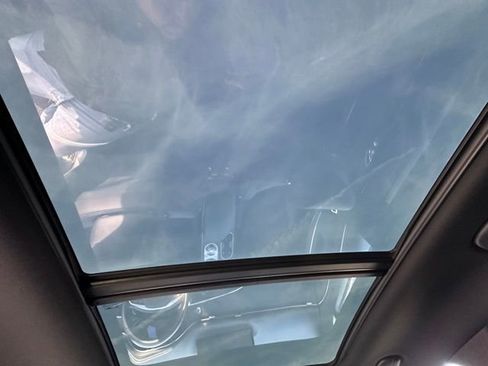 Used 2023 Genesis GV70 2.5T w/ Sport Prestige Package image 18