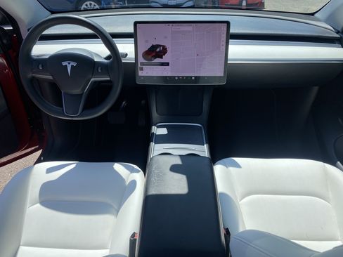 Used 2021 Tesla Model Y Long Range AWD/4WD image 20