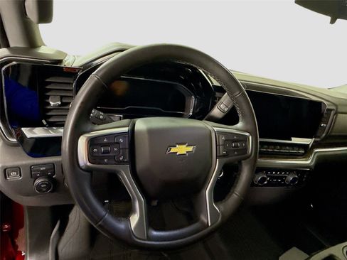 Used 2023 Chevrolet Silverado 1500 LT w/ Convenience Package II image 5