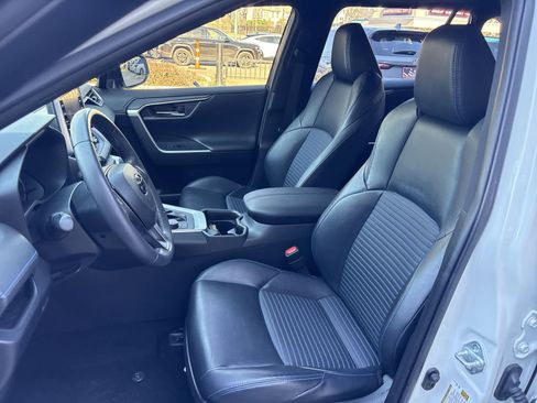 Used 2020 Toyota RAV4 XSE image 22