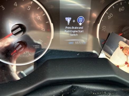 Used 2021 Toyota RAV4 XLE Premium FWD image 9