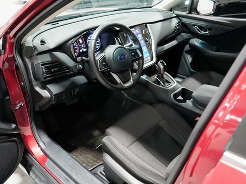 Used 2022 Subaru Outback Premium image 9